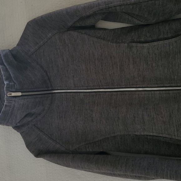 Lululemon Radiant Jacket II in Heathered Core Dark Grey - Picture 3 of 12